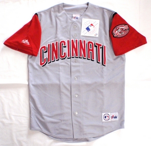 grey and red baseball jersey