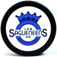 Chicoutimi Les Sagueneens puck front